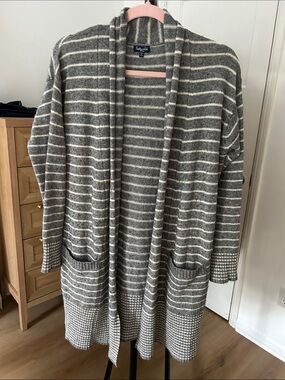 Splendid Cardigan. Size Small. PTP 22”.